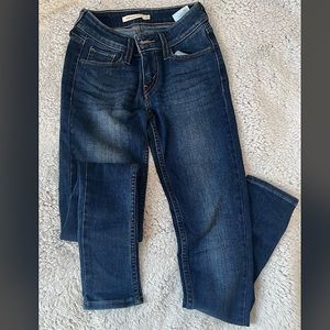 Dark wash, low-rise, skinny jeans